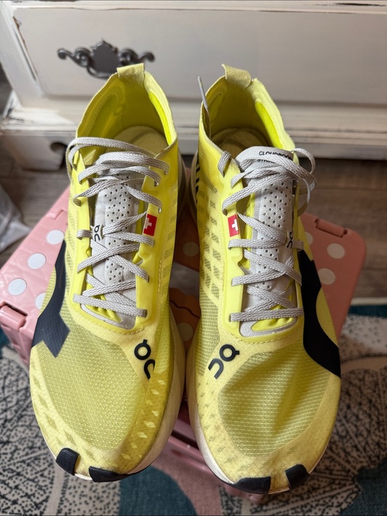 On Running Shoes - OnCloud CloudBoom Strike Women’s Running Shoes - Yellow